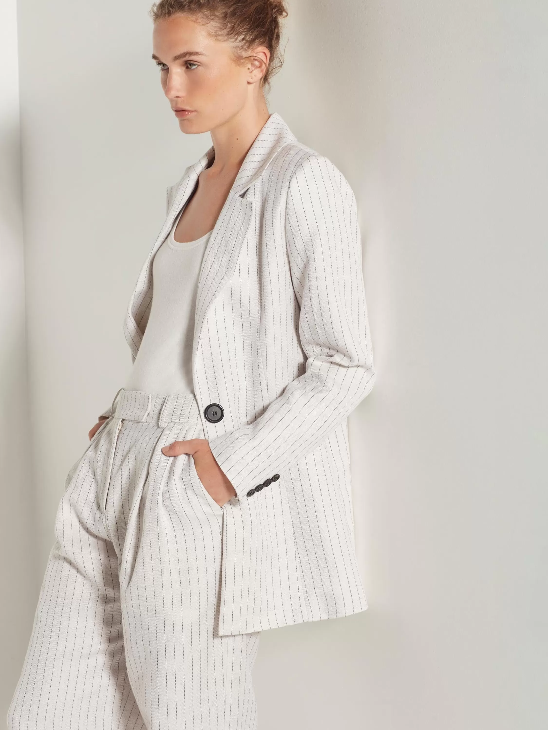 Jackets & Coats>Juliette Hogan Bonnie Blazer Linen Stripe Suiting Parchment