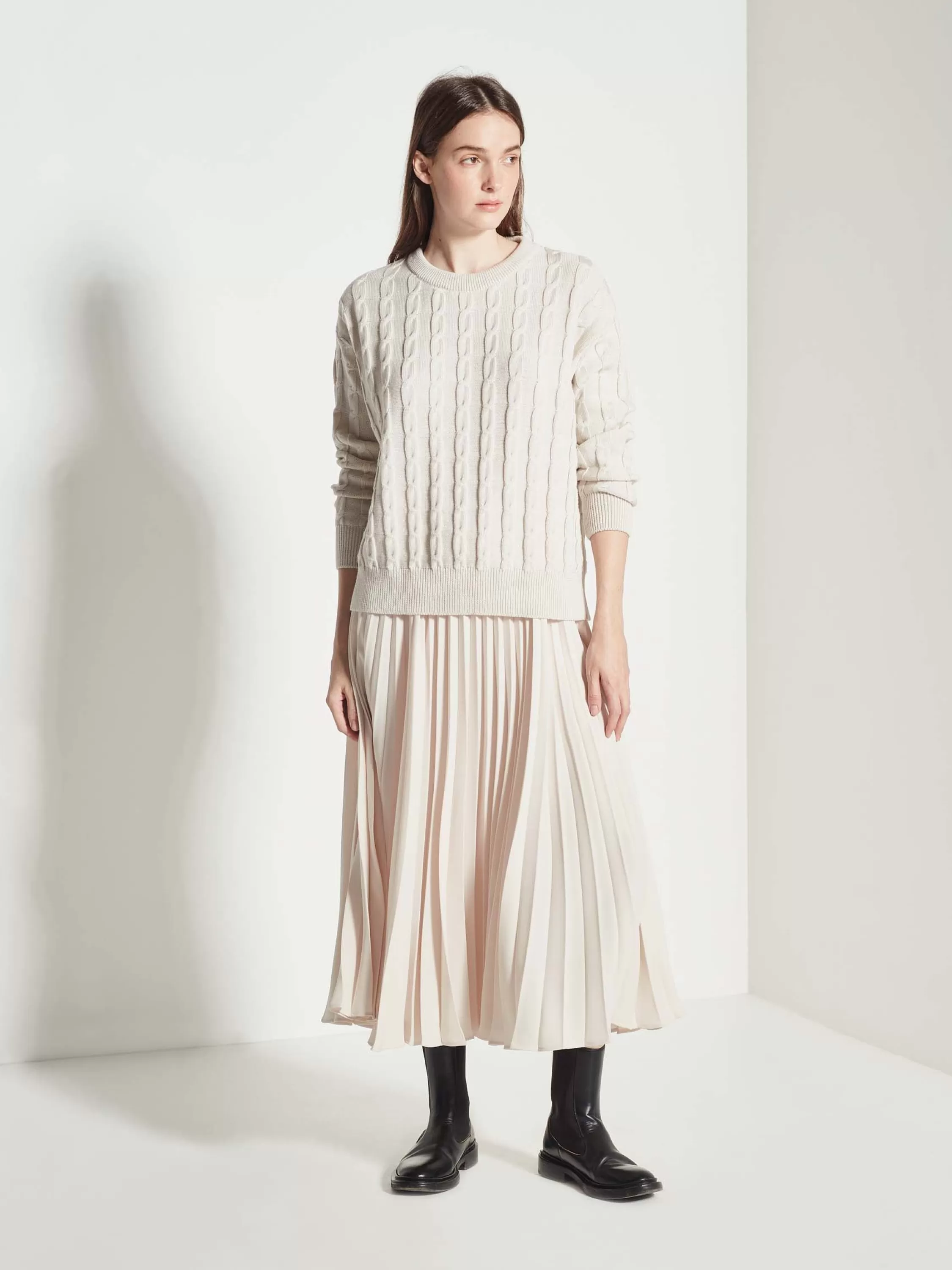 Knitwear>Juliette Hogan Cable Crew Merino Knit Chalk