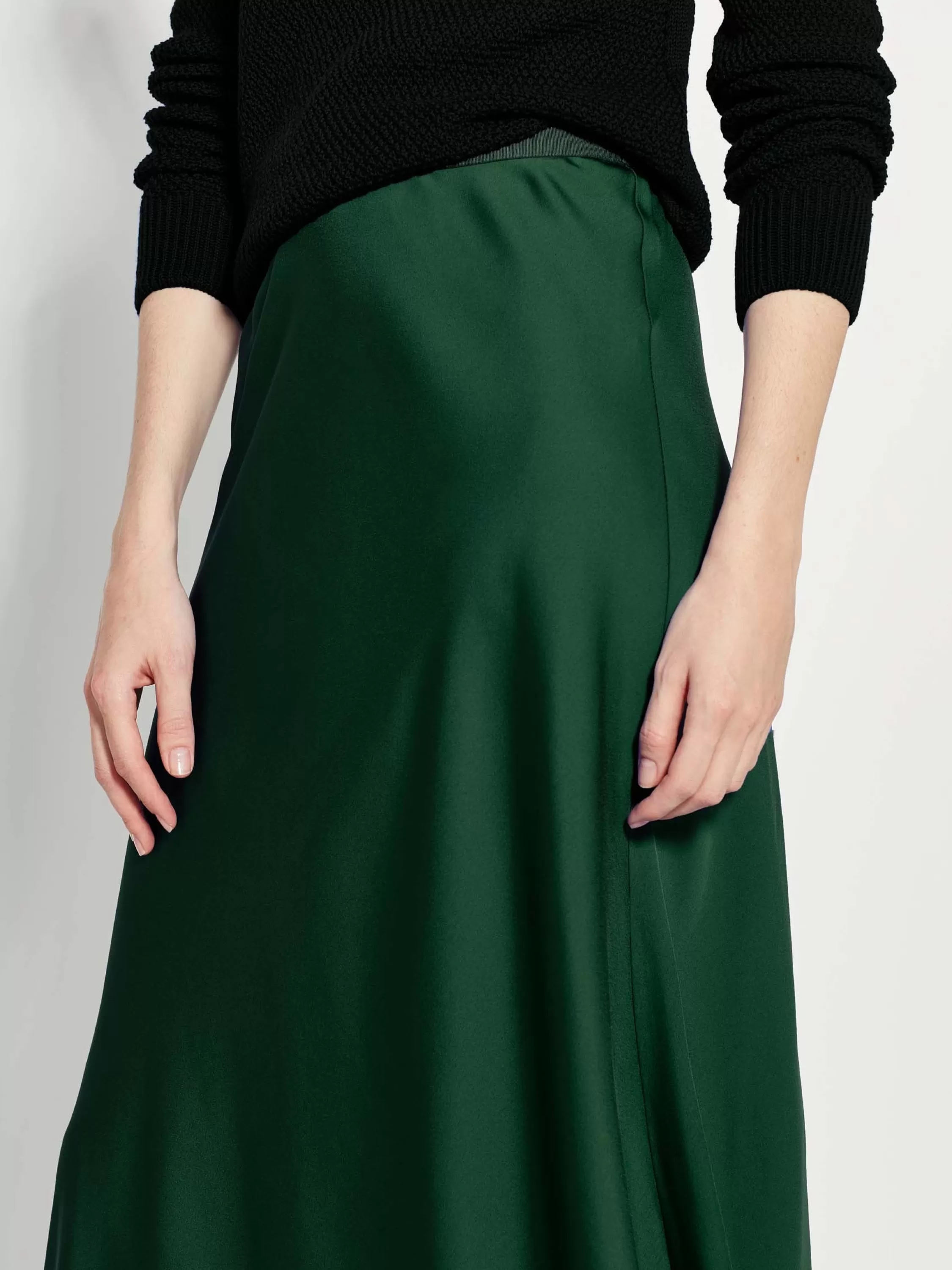 Skirts>Juliette Hogan Elle Skirt Luxe Satin Emerald