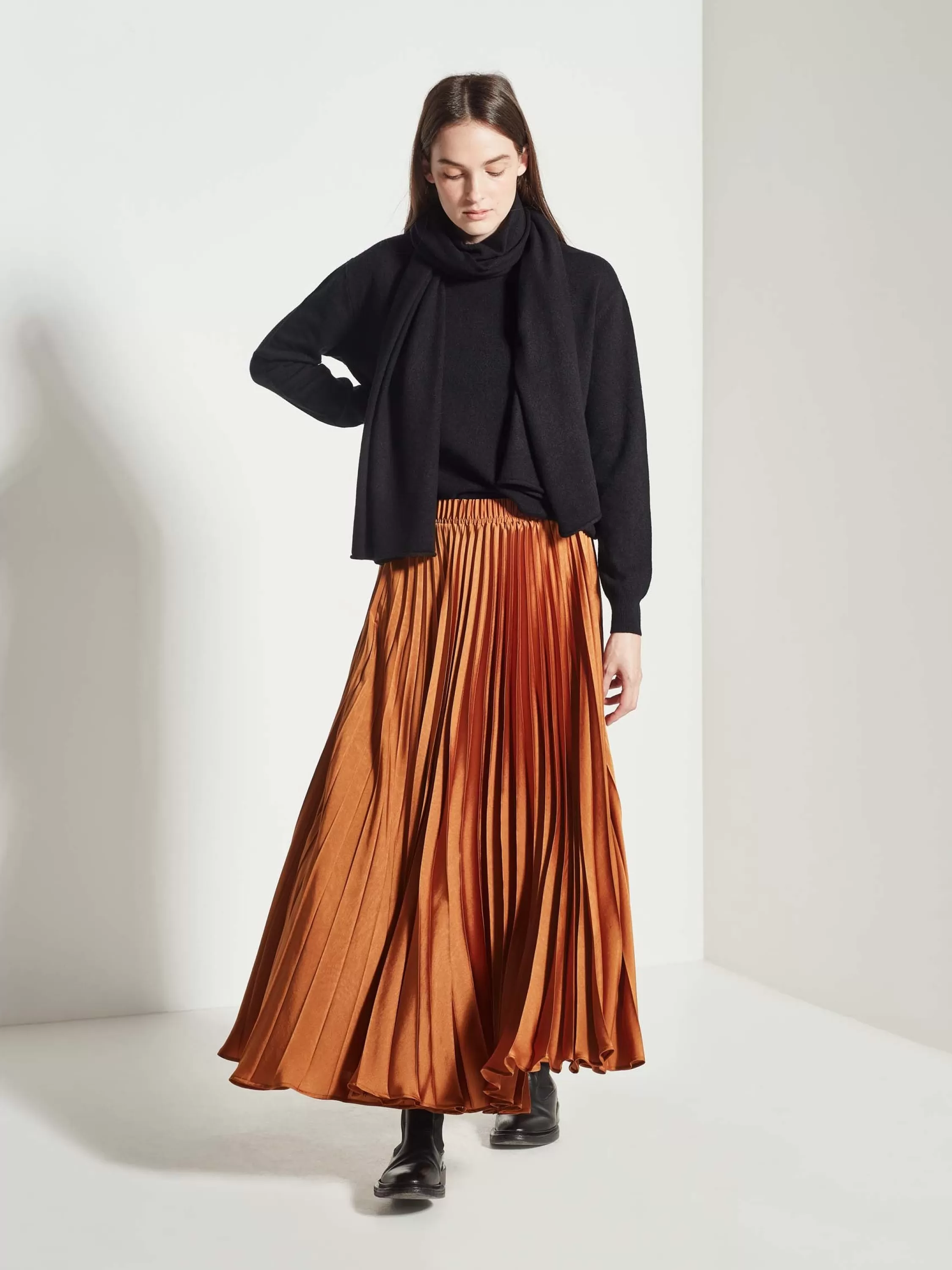 Skirts>Juliette Hogan Evelyn Pleat Skirt Satin Triacetate Tobacco