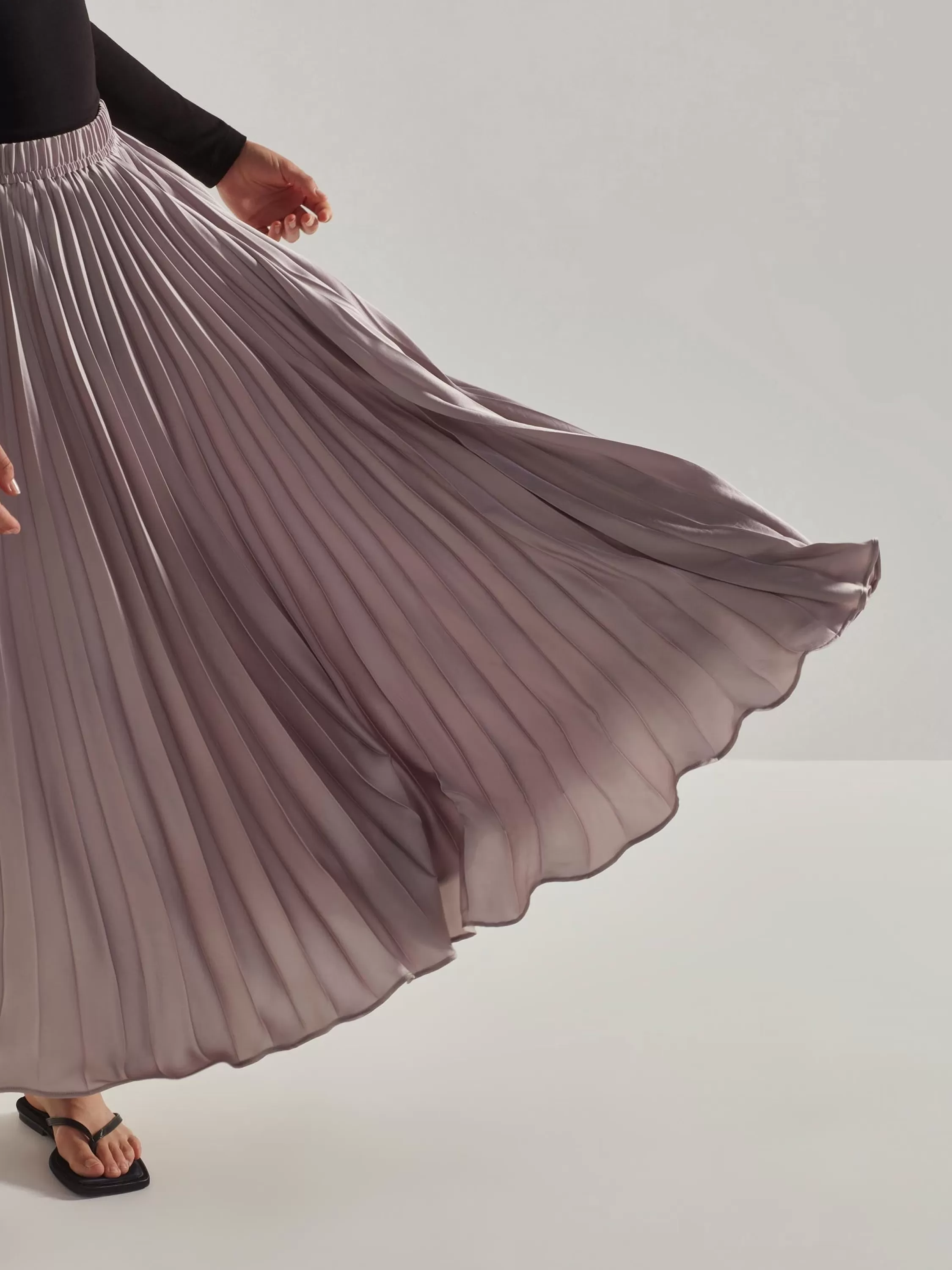 Skirts>Juliette Hogan Evelyn Pleat Skirt Satin Triacetate Lilac