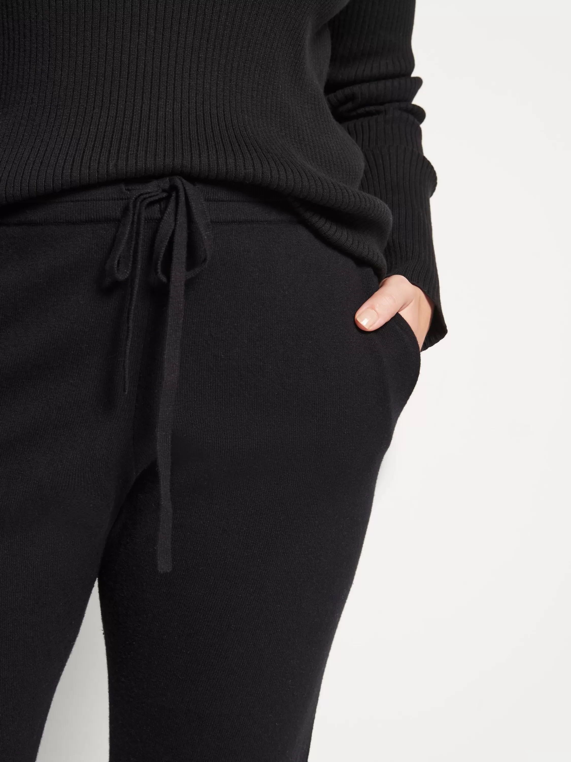 Knitwear>Juliette Hogan Jhl Slim Trackpant Cotton Cashmere Black