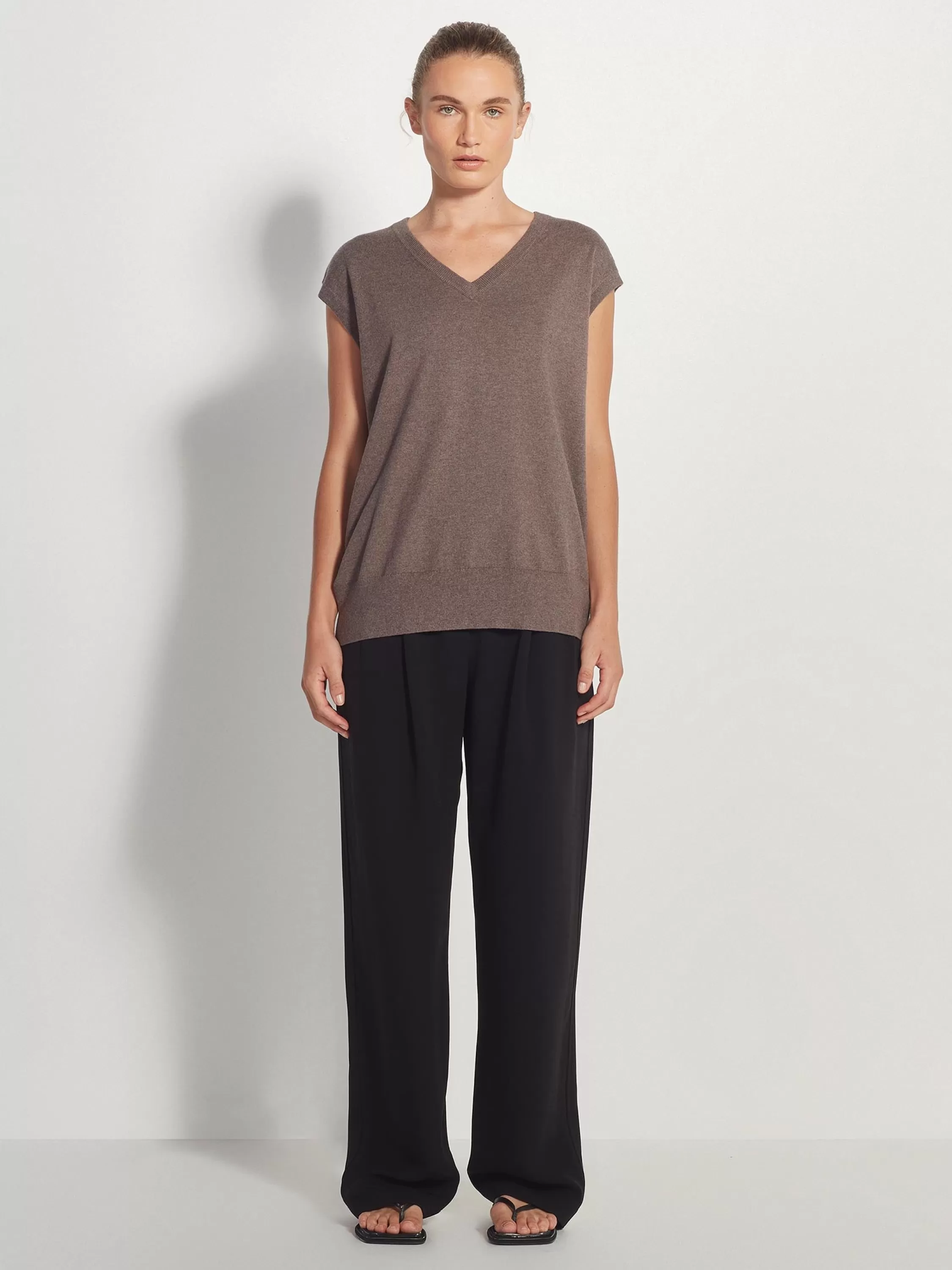 Knitwear>Juliette Hogan Jhl Vest Cotton Cashmere Walnut