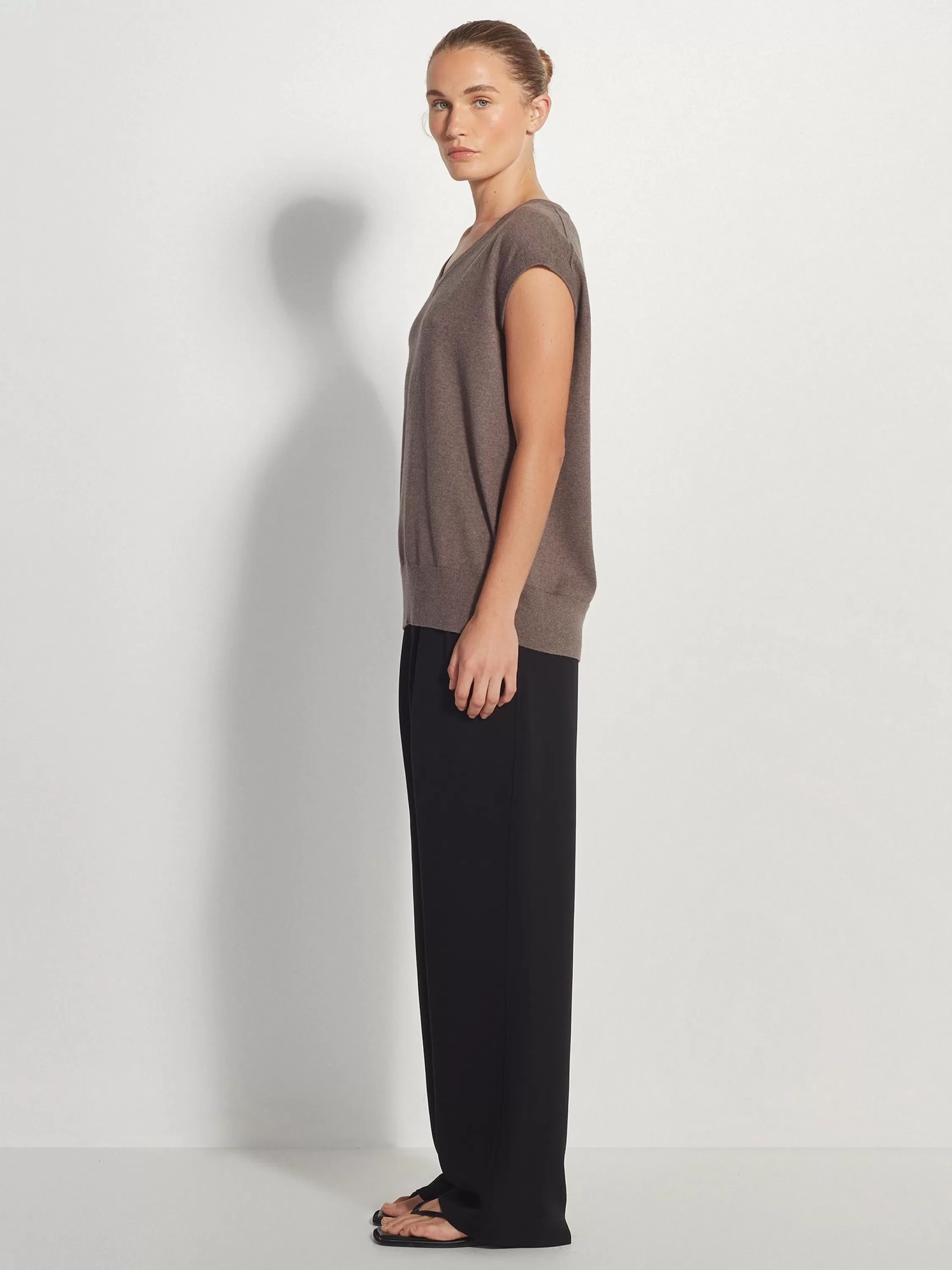 Knitwear>Juliette Hogan Jhl Vest Cotton Cashmere Walnut